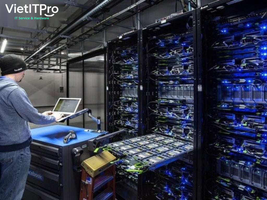 Quản lý sức khỏe phần cứng máy chủ Server và cấu hình phân quyền người dùng
