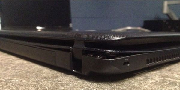 Hình ảnh kỹ thuật minh họa chi tiết cho Bung bản lề Laptop là do đâu và cách sửa chữa như thế nào? (Mới nhất) - Phòng Lab VietITPro