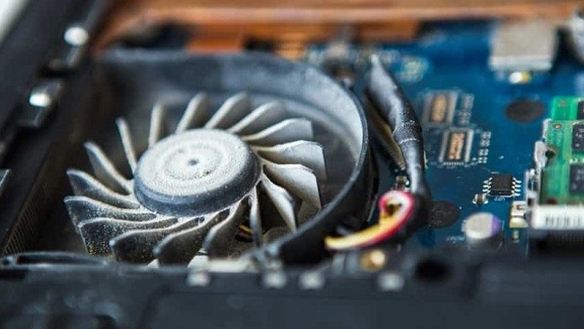 Hình ảnh kỹ thuật minh họa chi tiết cho Cách khắc phục laptop lỗi Fan Error hiệu quả 100% từ A - Z - Phòng Lab VietITPro