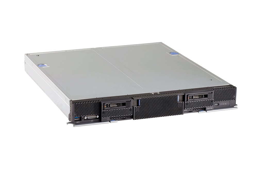 Máy chủ Flex System x880 x6
