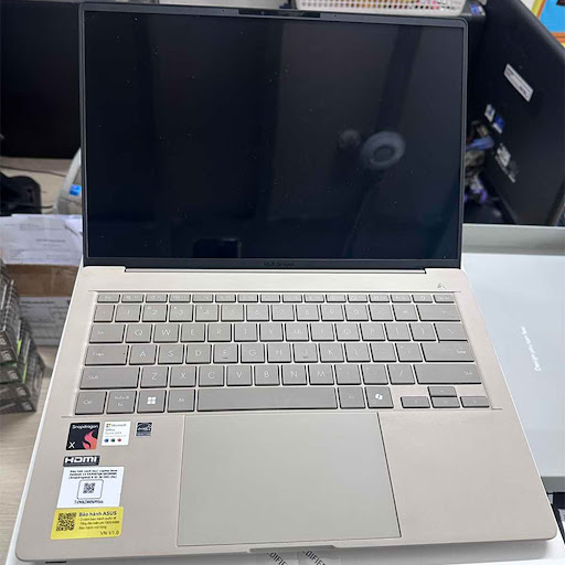 Máy tính xách tay/ Laptop Asus Zenbook 14 UX3407QA-QD299WS (Snapdragon® X X1 26 100) (Be)