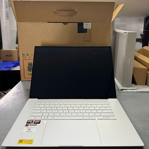 Máy tính xách tay/ Laptop Asus Zenbook S16 UM5606KA-RK127WS (AMD Ryzen AI 7 350) (Bạc)