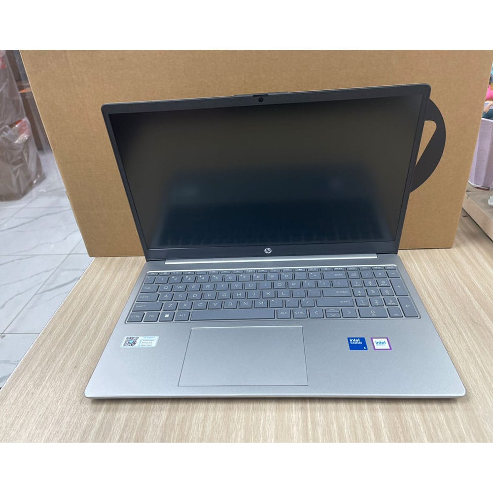 Máy tính xách tay/ Laptop HP 15-fd1045TU - 9Z2X1PA (Core 5-120U) (Bạc) - Đã sử dụng