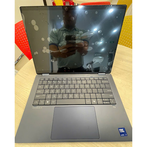Máy tính xách tay/ Laptop HP OmniBook X Flip 14-fm0076TU - BZ7P6PA (Core Ultra 7-258V) (Xanh) - Đã kích hoạt