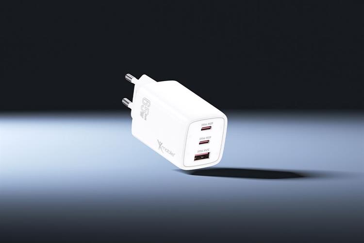 Sạc nhanh 3 cổng USB Type C PD GaN 65W Xmobile TC-095CA65G